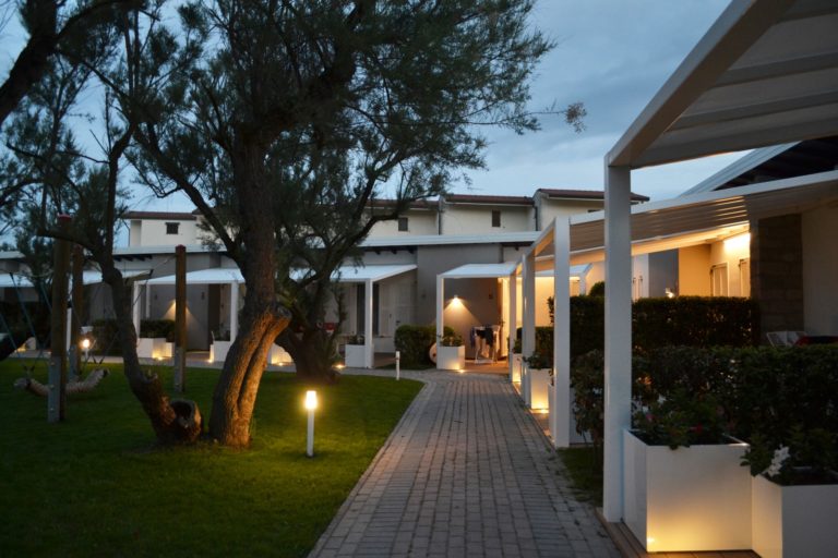 02 Bungalow Sole-terrazza-notturna