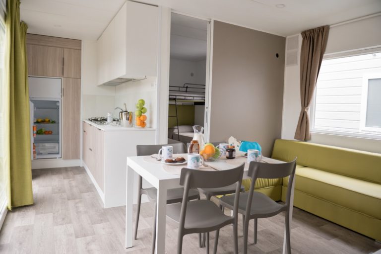 Chalet-soggiorno-cucina-Park-Gallanti