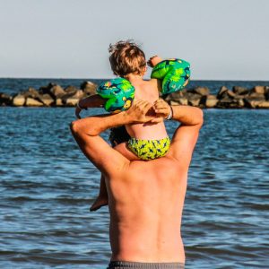 17 Spiaggia-padre-bambino-Gallanti